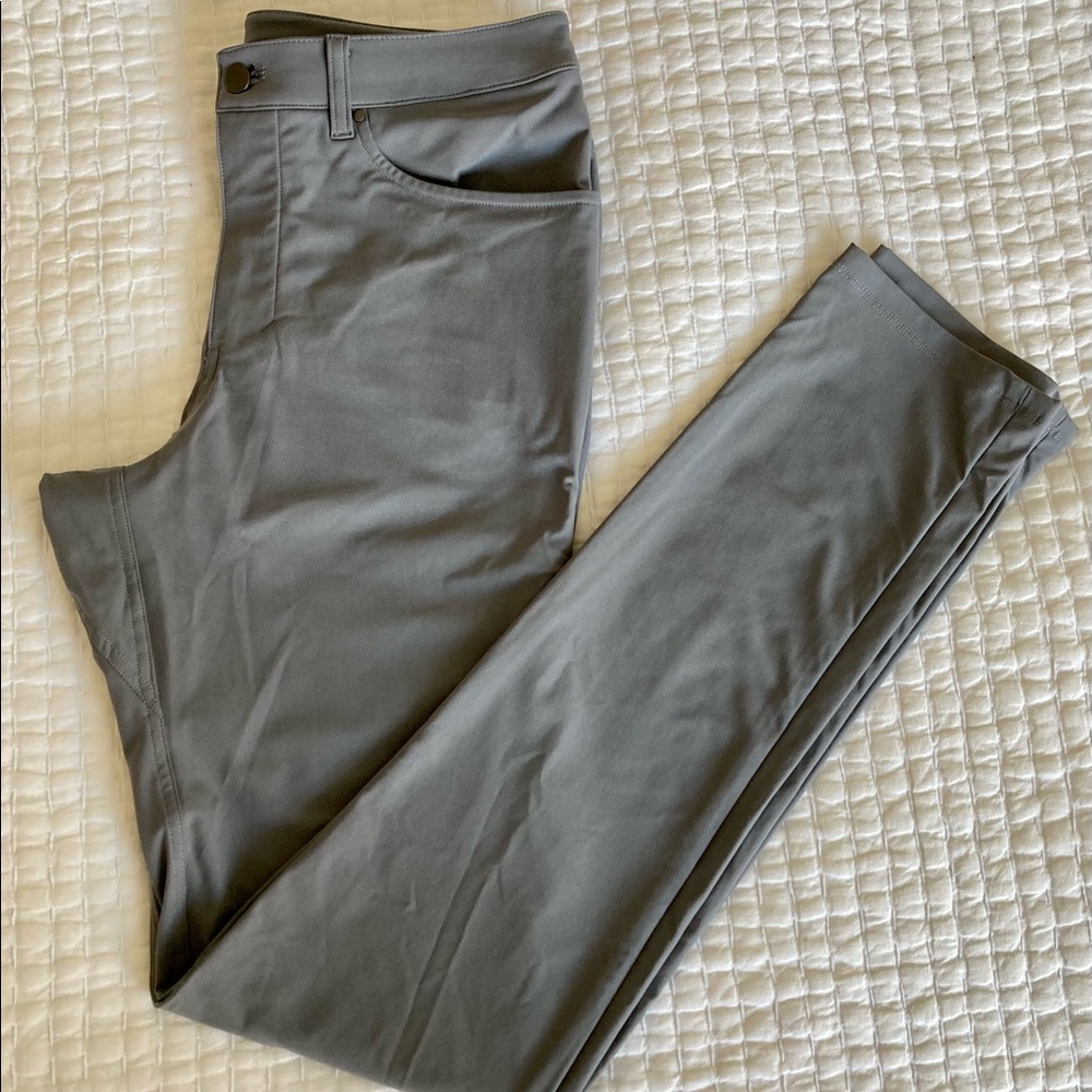 Lululemon ABC Slim-Fit Pant 32 Tall. New and in Perfect Condition.